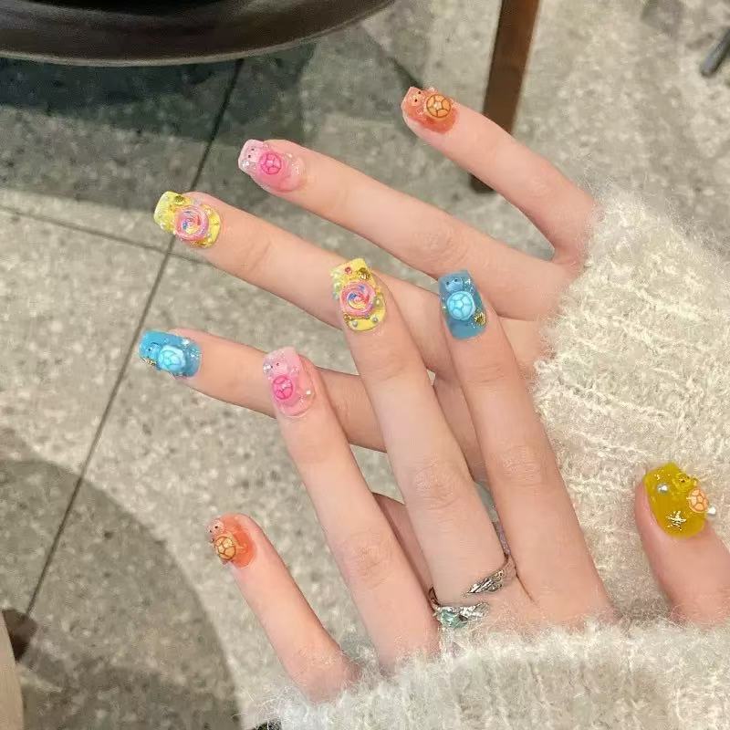 Resin Craft Material - 100 mini-breloques en résine colorées en